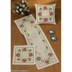 Permin, kit facile coussin couronne de roses (PE83-1681)