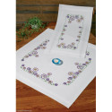 Permin, kit imprimé chemin de table fleurs violettes (PE63-9852)